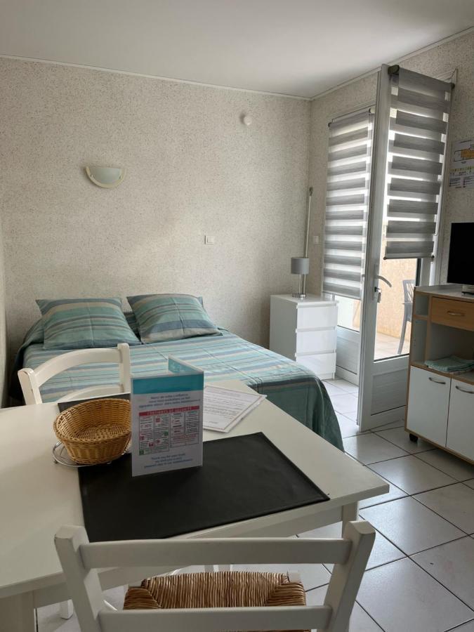 Hotel Residence Les Flots サン・パレ・シュル・メール エクステリア 写真