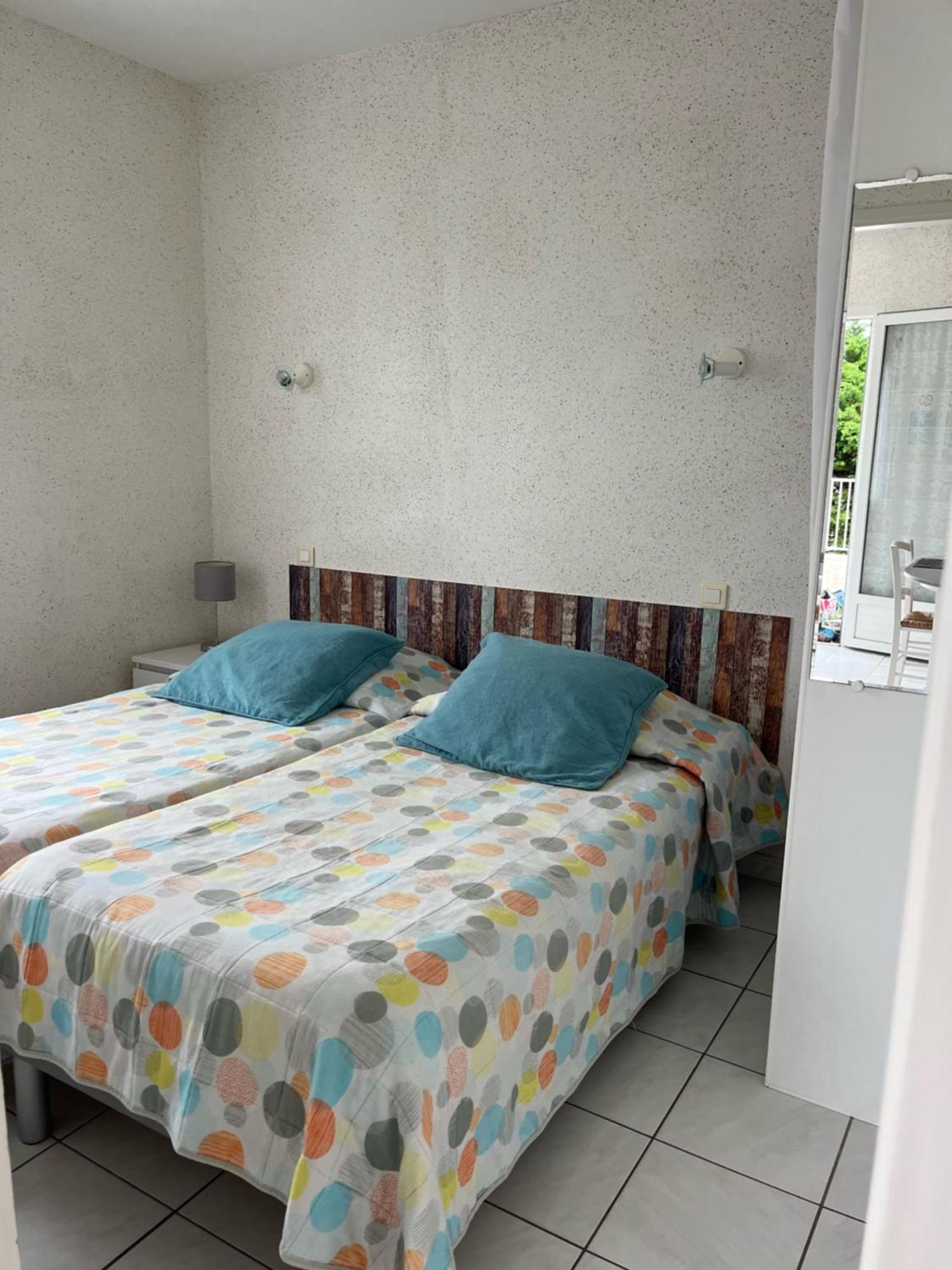 Hotel Residence Les Flots サン・パレ・シュル・メール エクステリア 写真