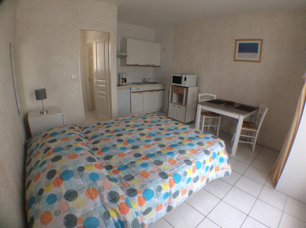 Hotel Residence Les Flots サン・パレ・シュル・メール エクステリア 写真