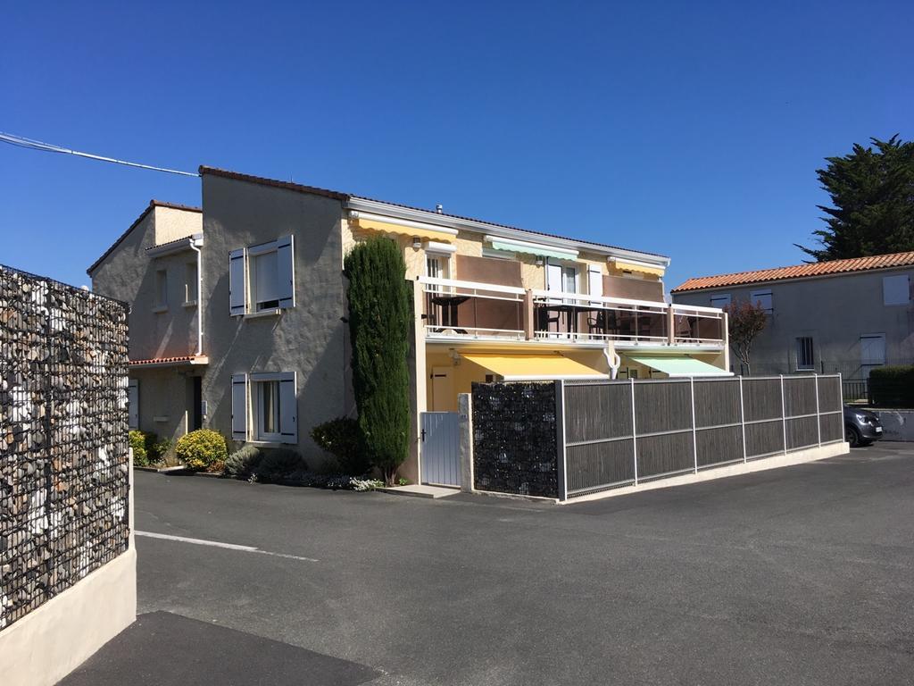 Hotel Residence Les Flots サン・パレ・シュル・メール エクステリア 写真